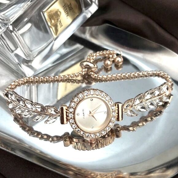 SALE 18k Gold Filled Vintage Victorian Quartz Crystal Watch - Picture 2 of 6